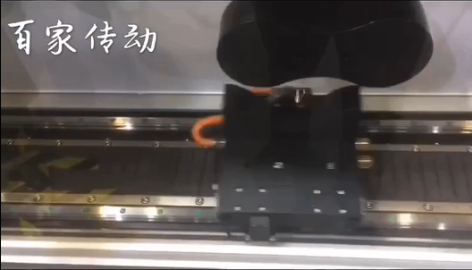 多動子直線電機平台